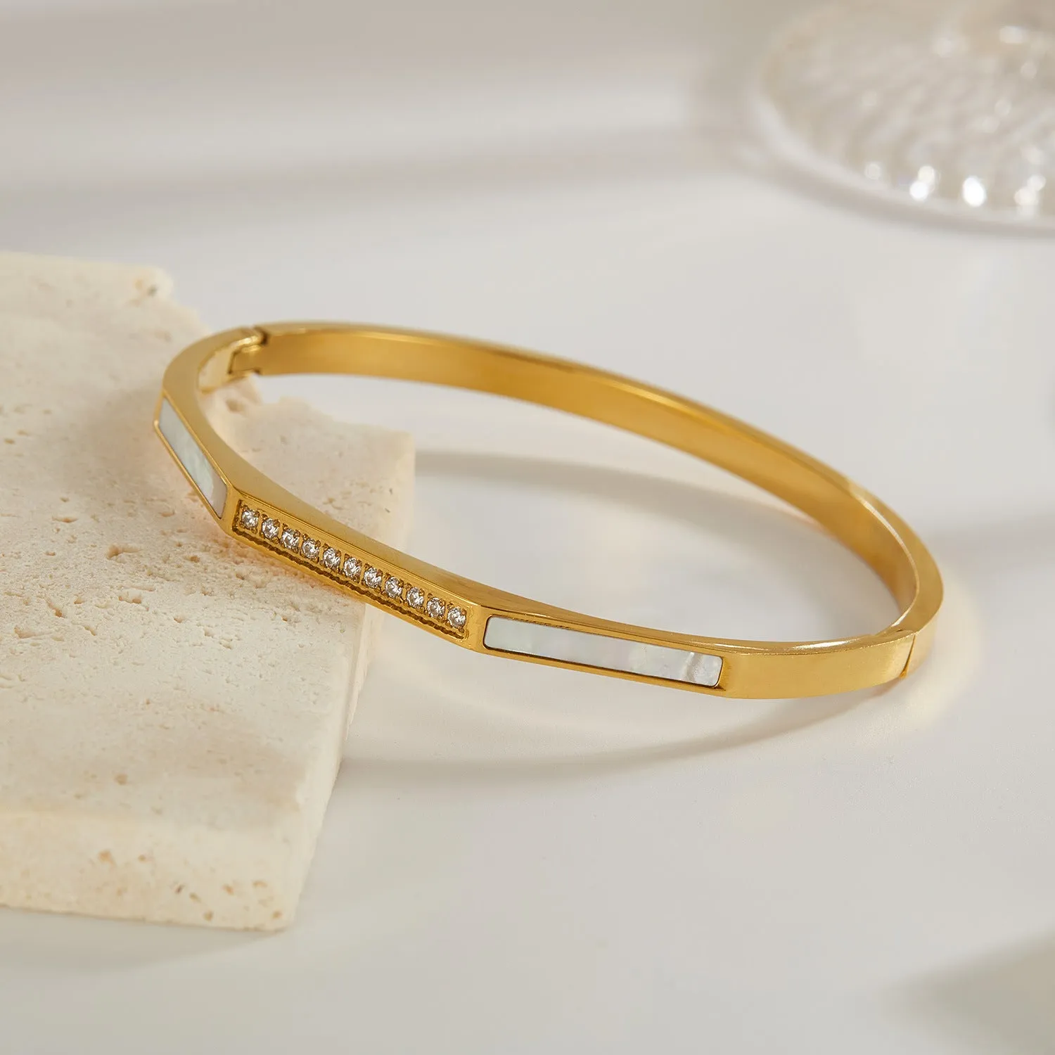 Wholesale Vintage gold-plated titanium steel bracelet