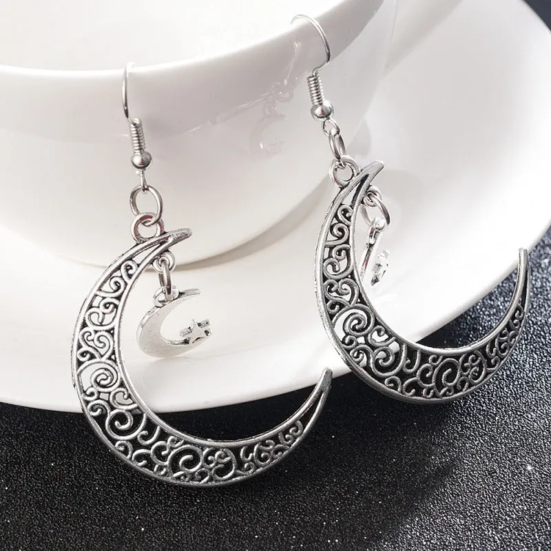Wholesale Vintage Hollow Crescent Earrings