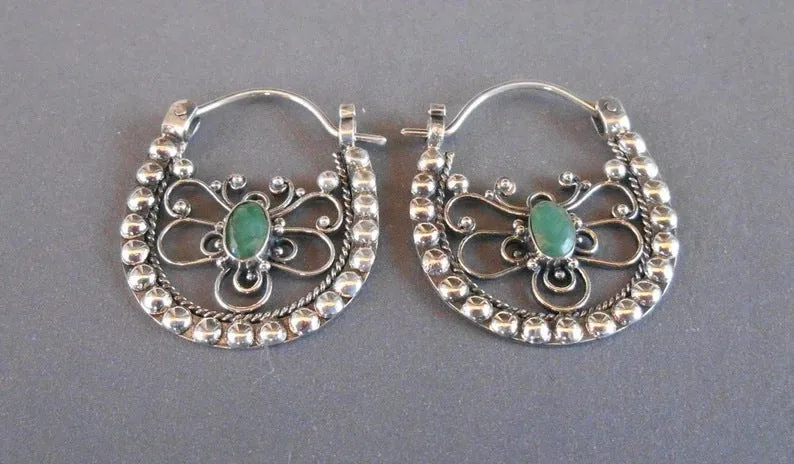 Wholesale Vintage Hollow Emerald Alloy Earrings