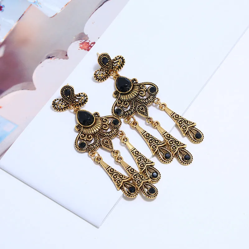 Wholesale Vintage Hollowed Out Leaf Alloy Earrings