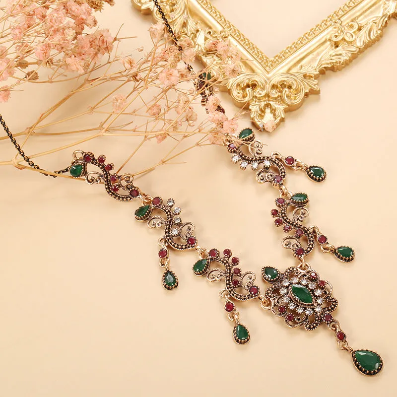 Wholesale Vintage Inlaid Zircon Alloy Bracelet Set