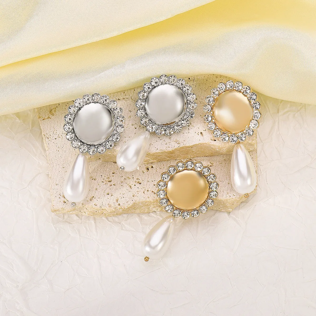 Wholesale Vintage Literary Drop-shaped Pearl Earrings