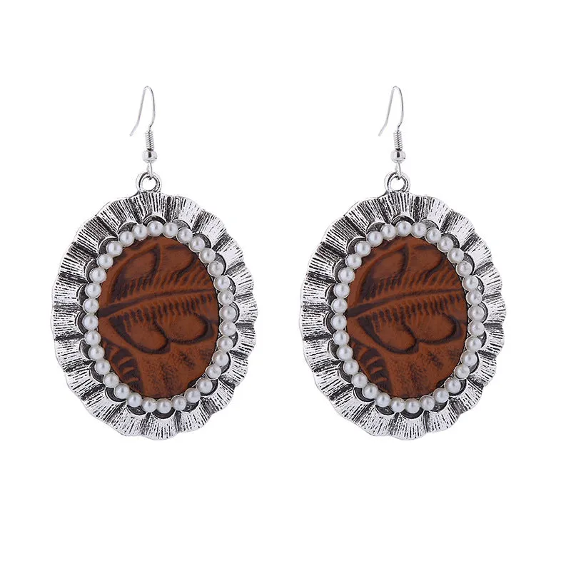 Wholesale Vintage Printed Leather Round Alloy Studded Pearl Earrings