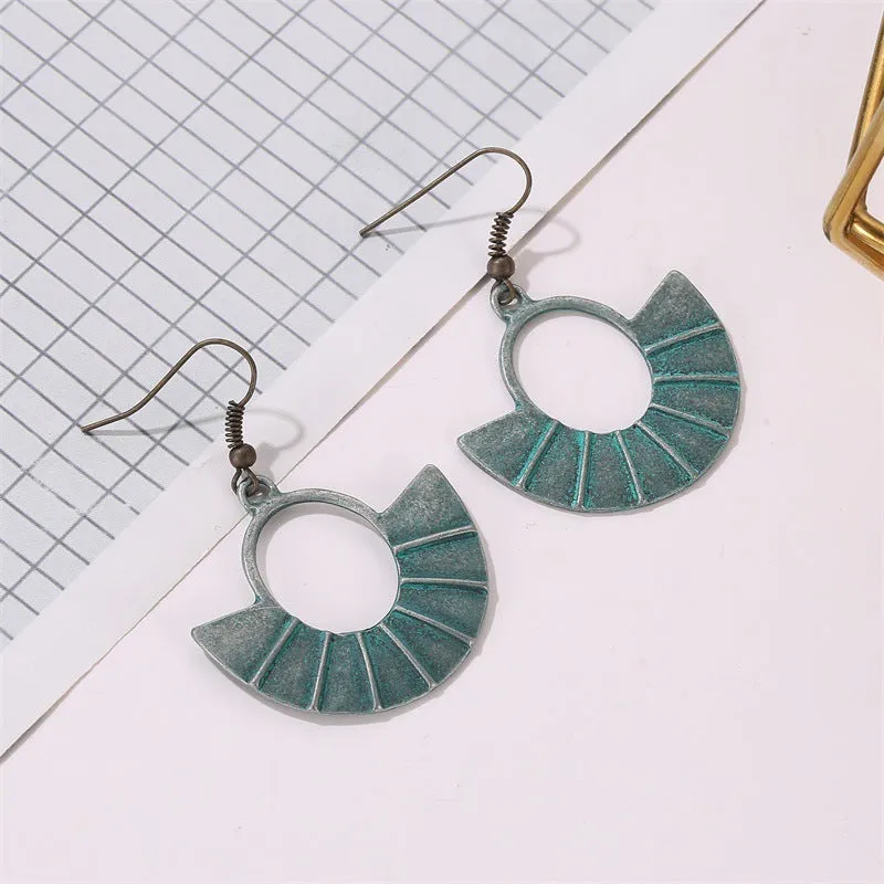 Wholesale Vintage Scalloped Alloy Earrings