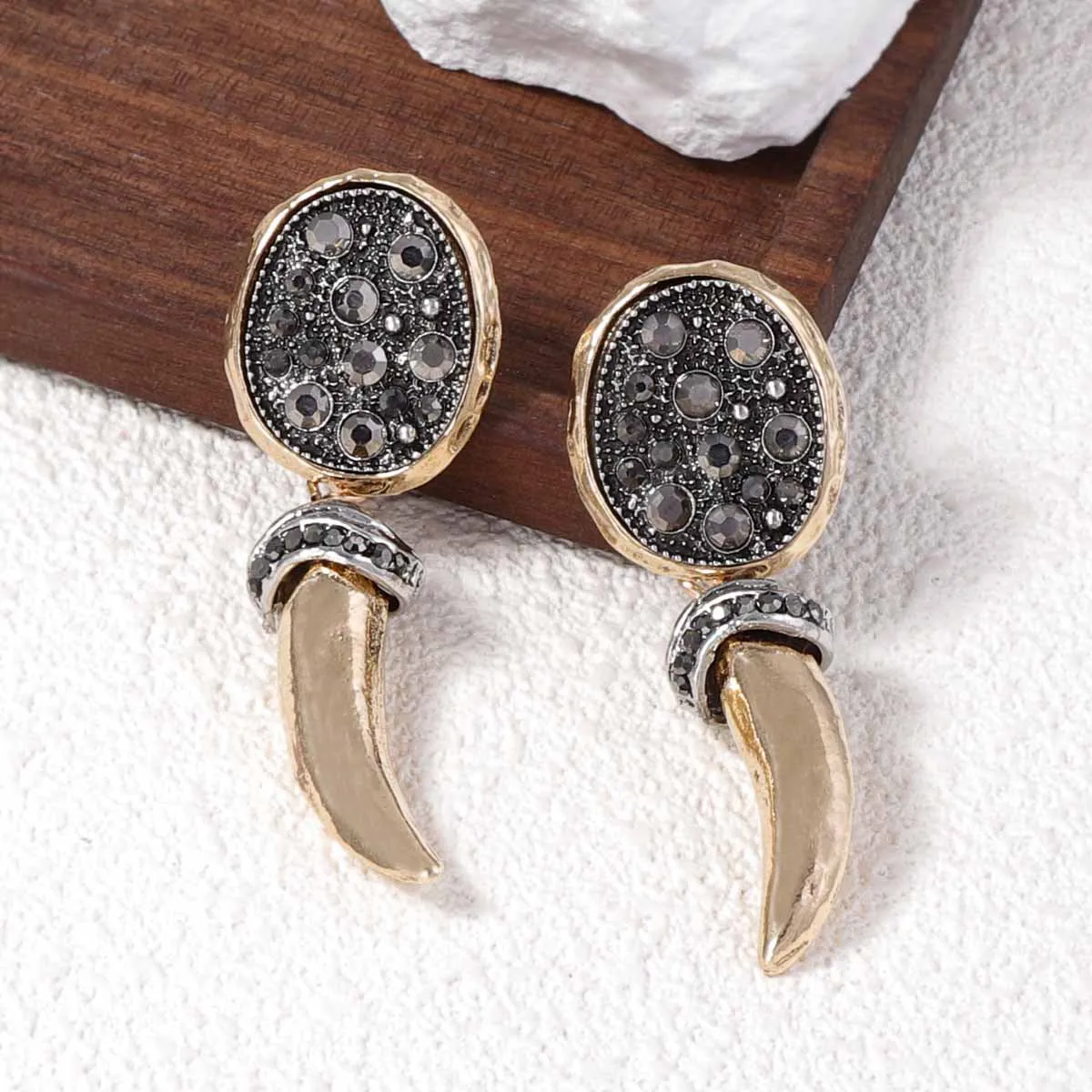 Wholesale Vintage shiny animal horn earrings