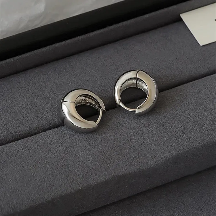 Wholesale water drop hoop light luxury high-end new plain hoop unique earrings