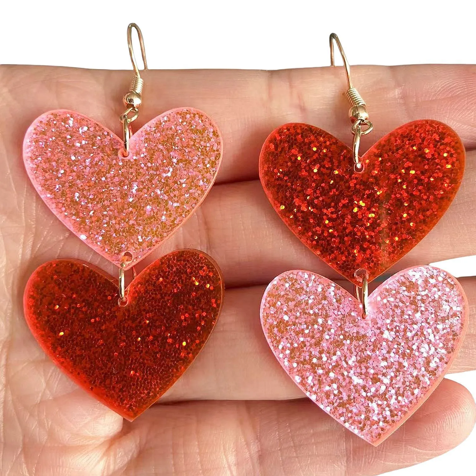 Wholesale Wholesale cute simple acrylic Valentine's Day love sequin earrings