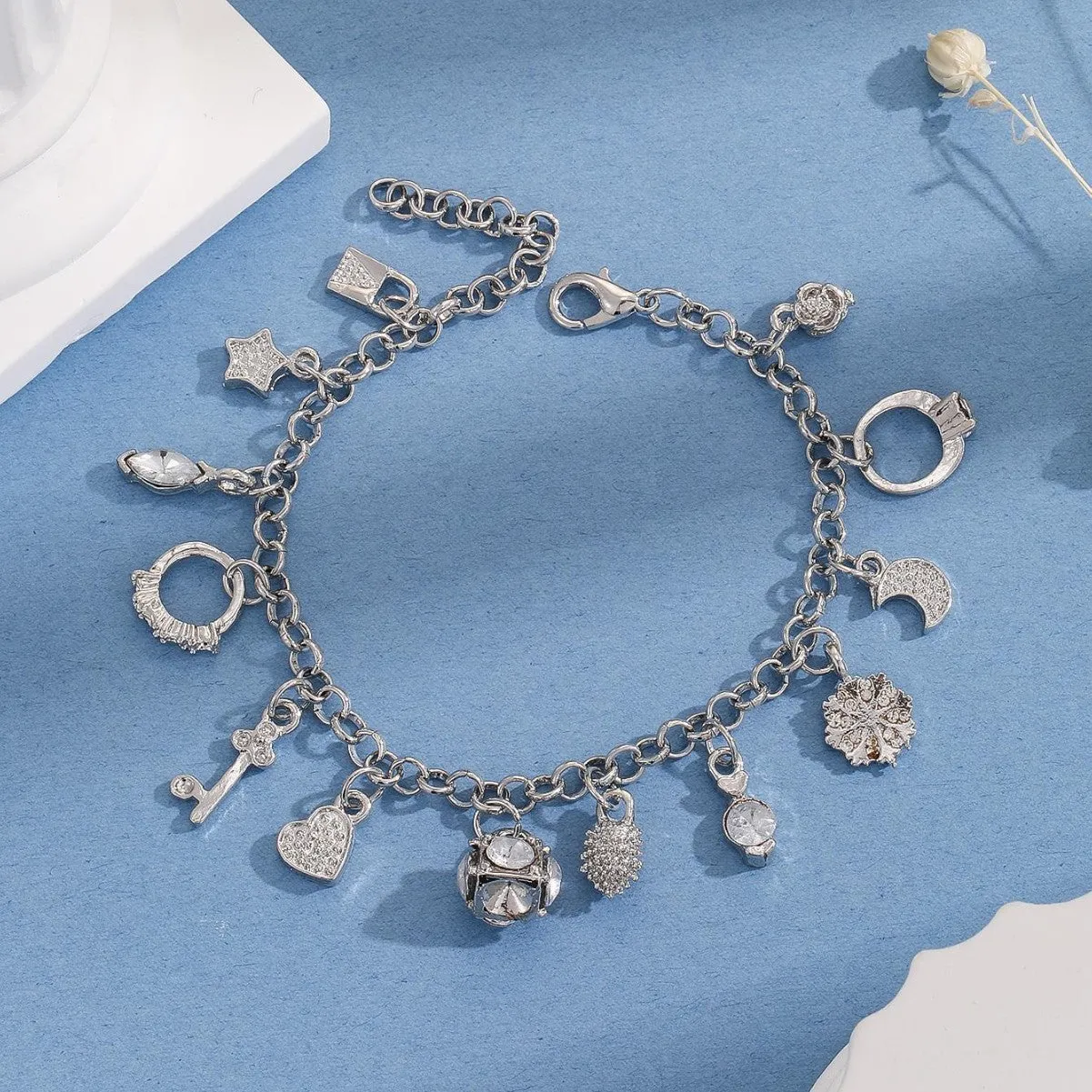 Wholesale Women's thirteen charm bracelet