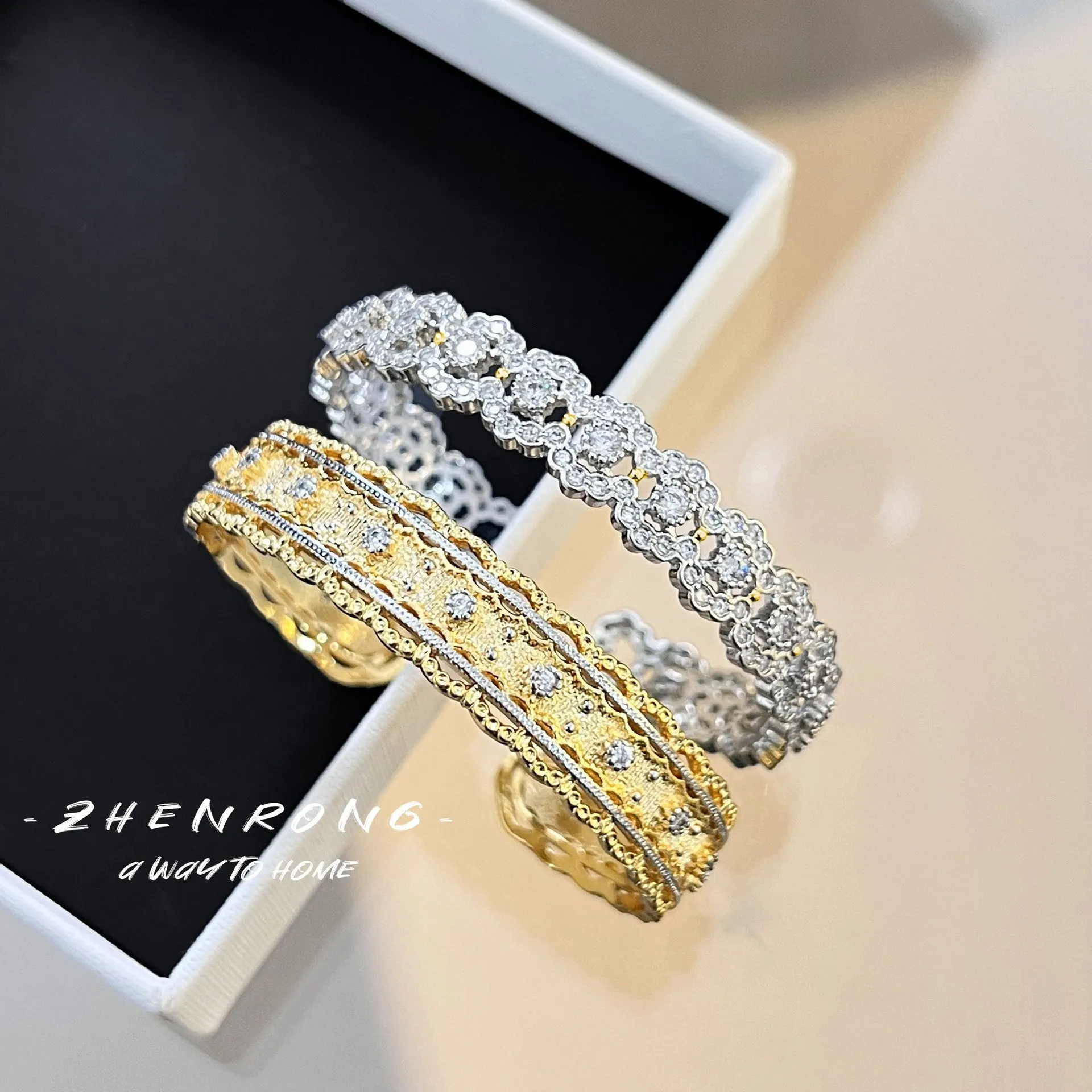 Wholesale woven carved gold paint full diamond bracelet