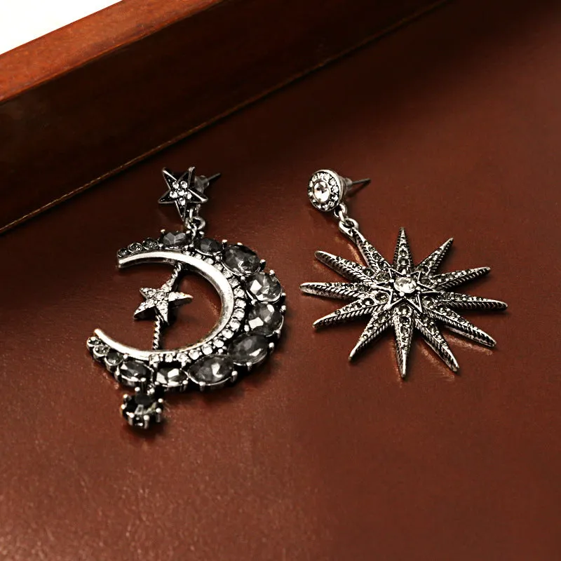 Wholesale Zinc Alloy Star and Moon Asymmetric Earrings