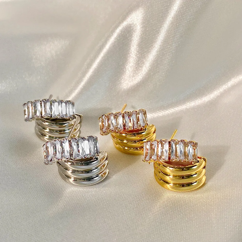 Wholesale Zirconia Metal Staggered Fashion Earrings