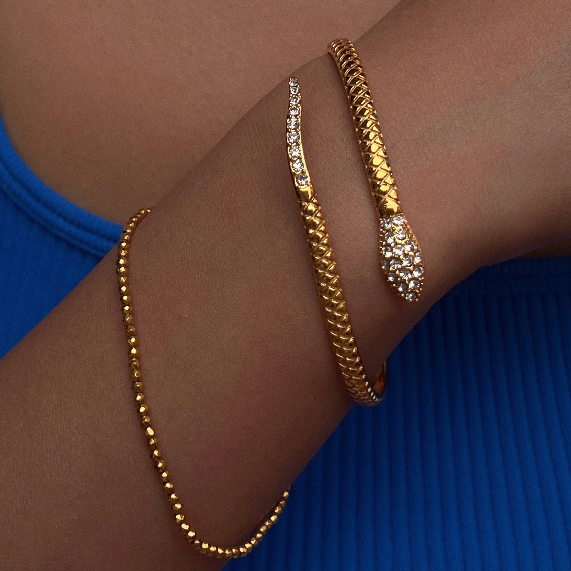 Wholesale 18k Electroplated Titanium Steel Micropaved Zircon Open Snake Bracelet