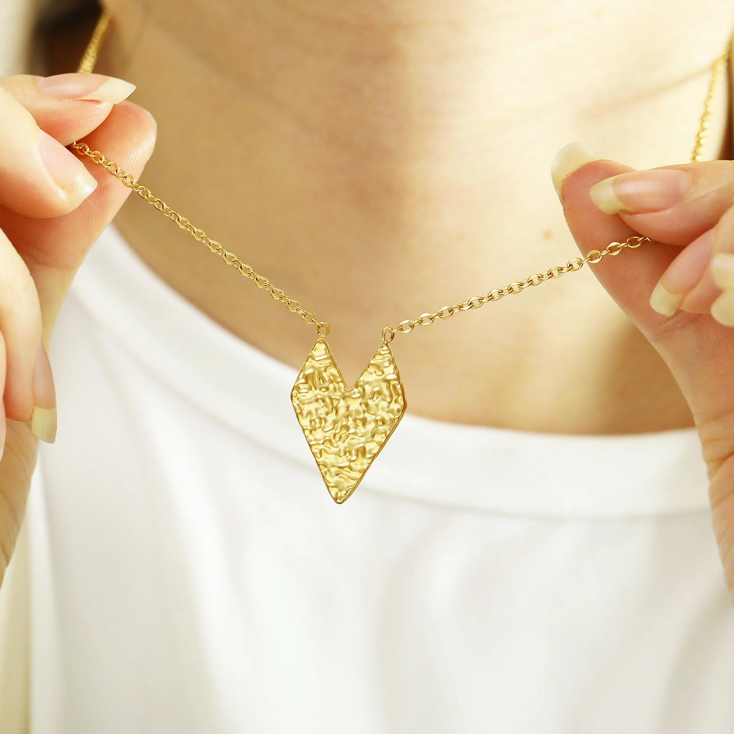 Wholesale 18K Gold Titanium Steel Hammered Heart Necklace