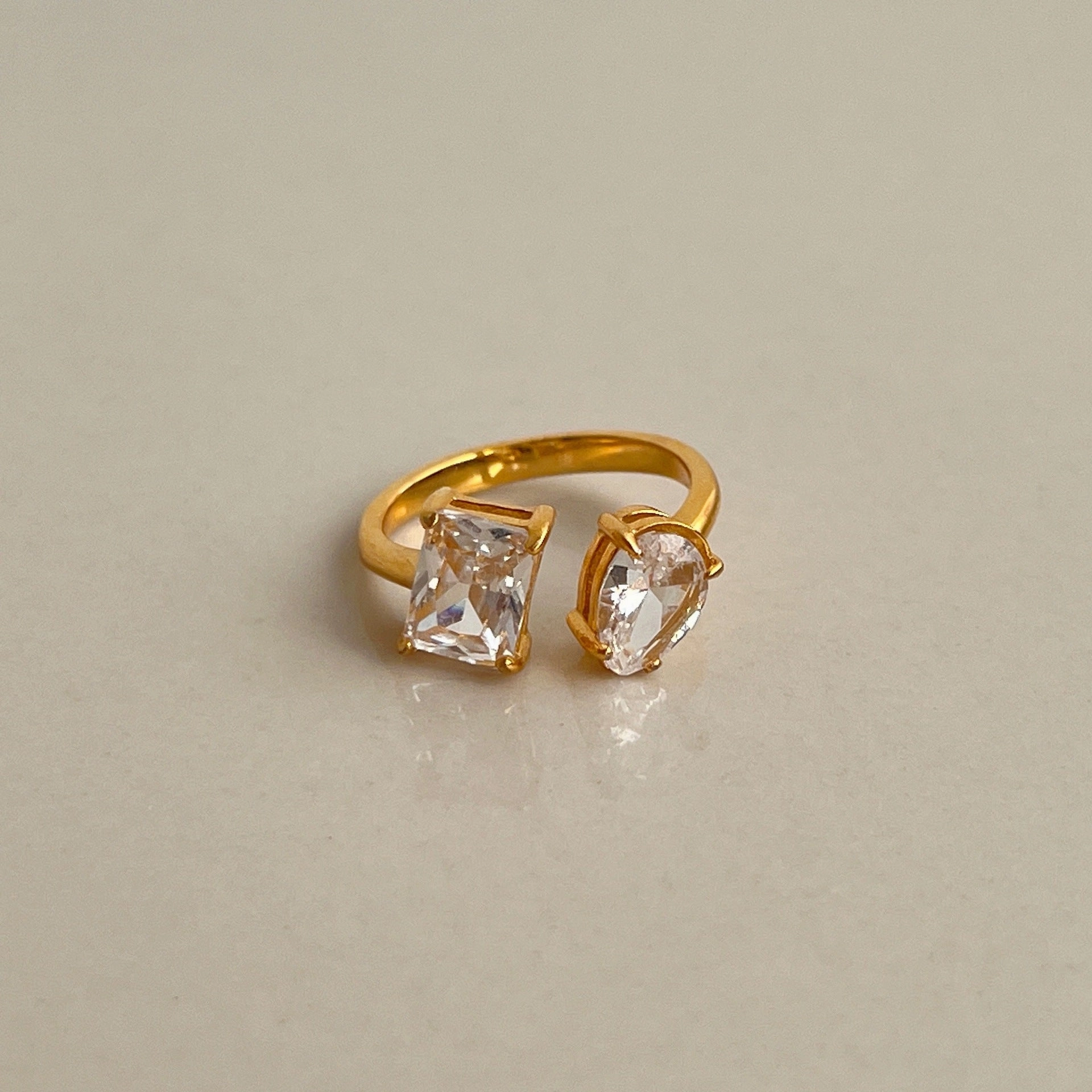 Wholesale 18k Real Gold Plated Titanium Steel Open Water Drop Square Zircon Ring