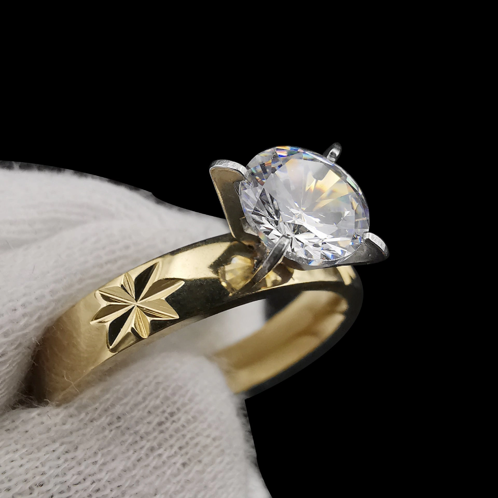 Wholesale 20PCS Stainless Steel Random Zircon Ring