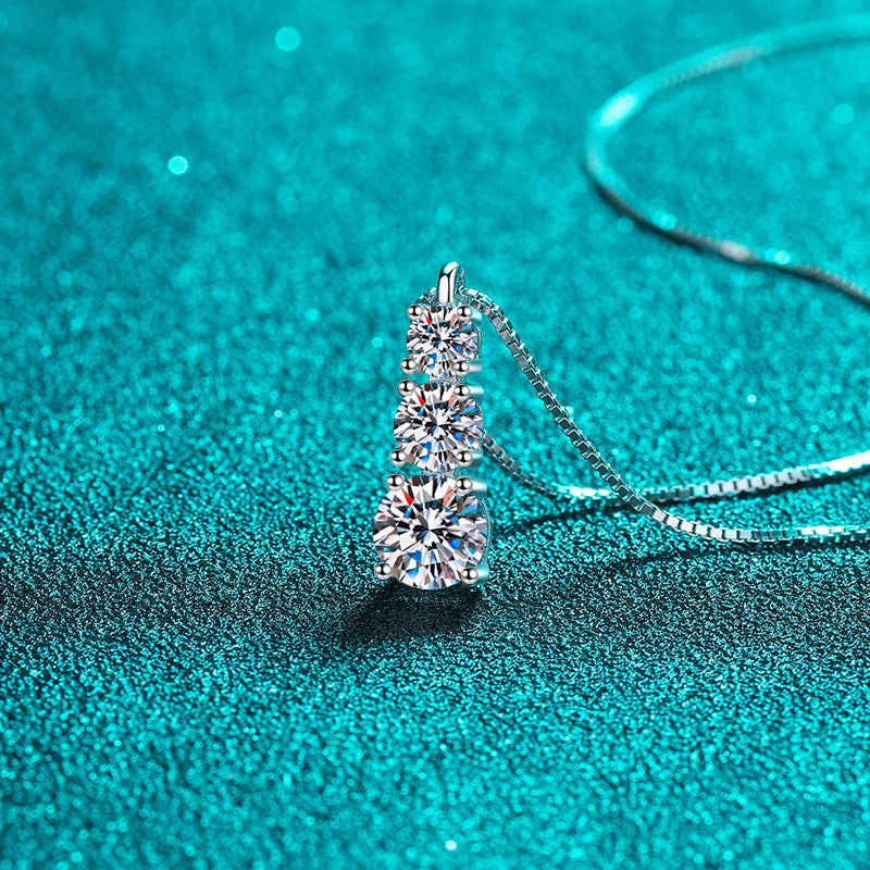 Wholesale 925 Sterling Silver Plated Pt950 Gold Moissanite Necklace Clavicle Chain