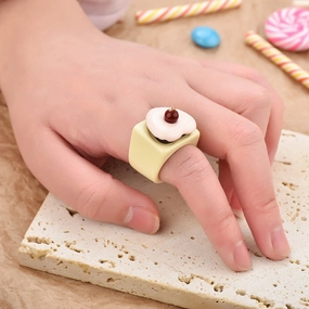 Wholesale Acrylic Sense Cherry Cake Ring