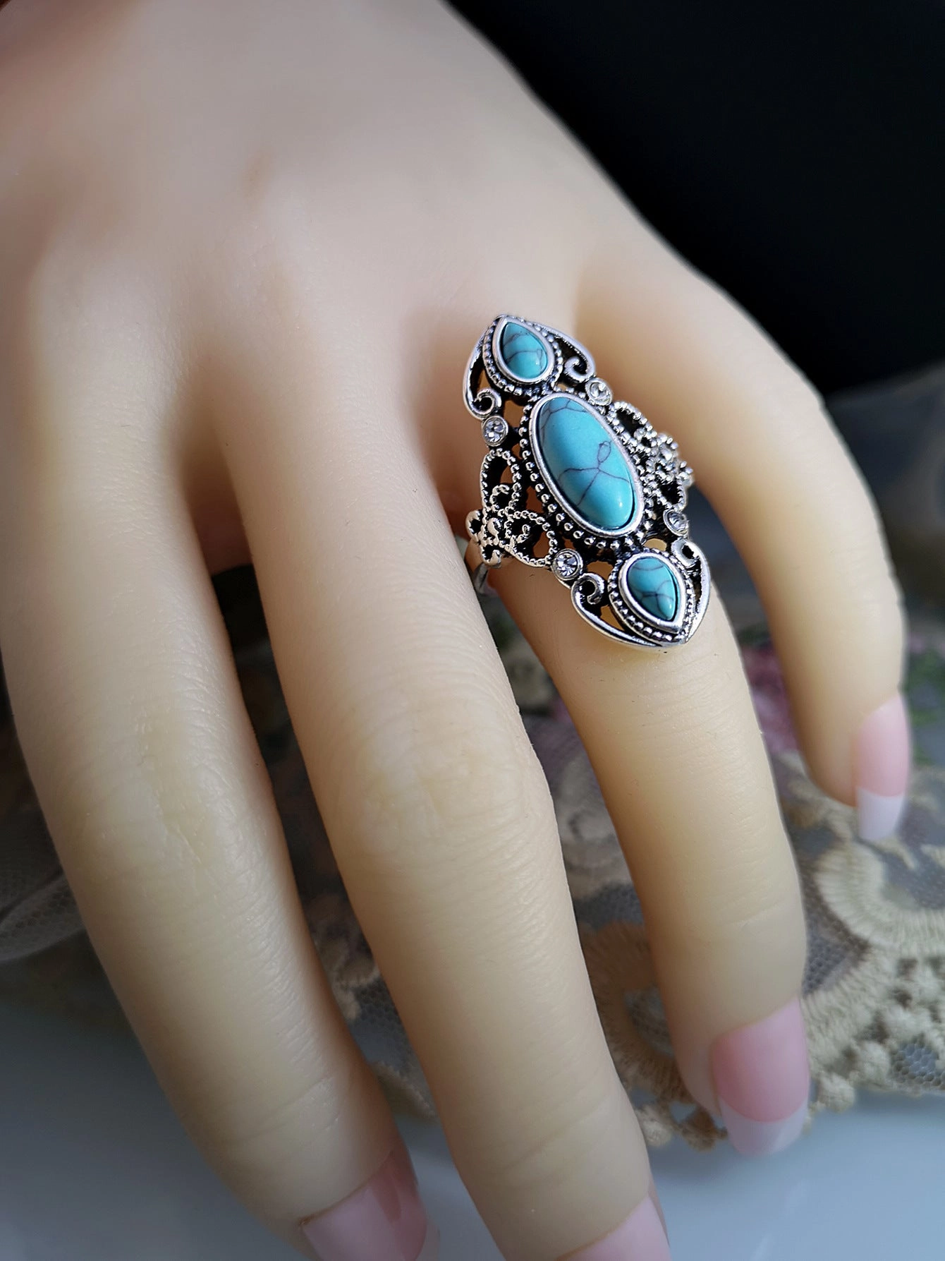 Wholesale Alloy Hollow Carved Lapis Lazuli Ring