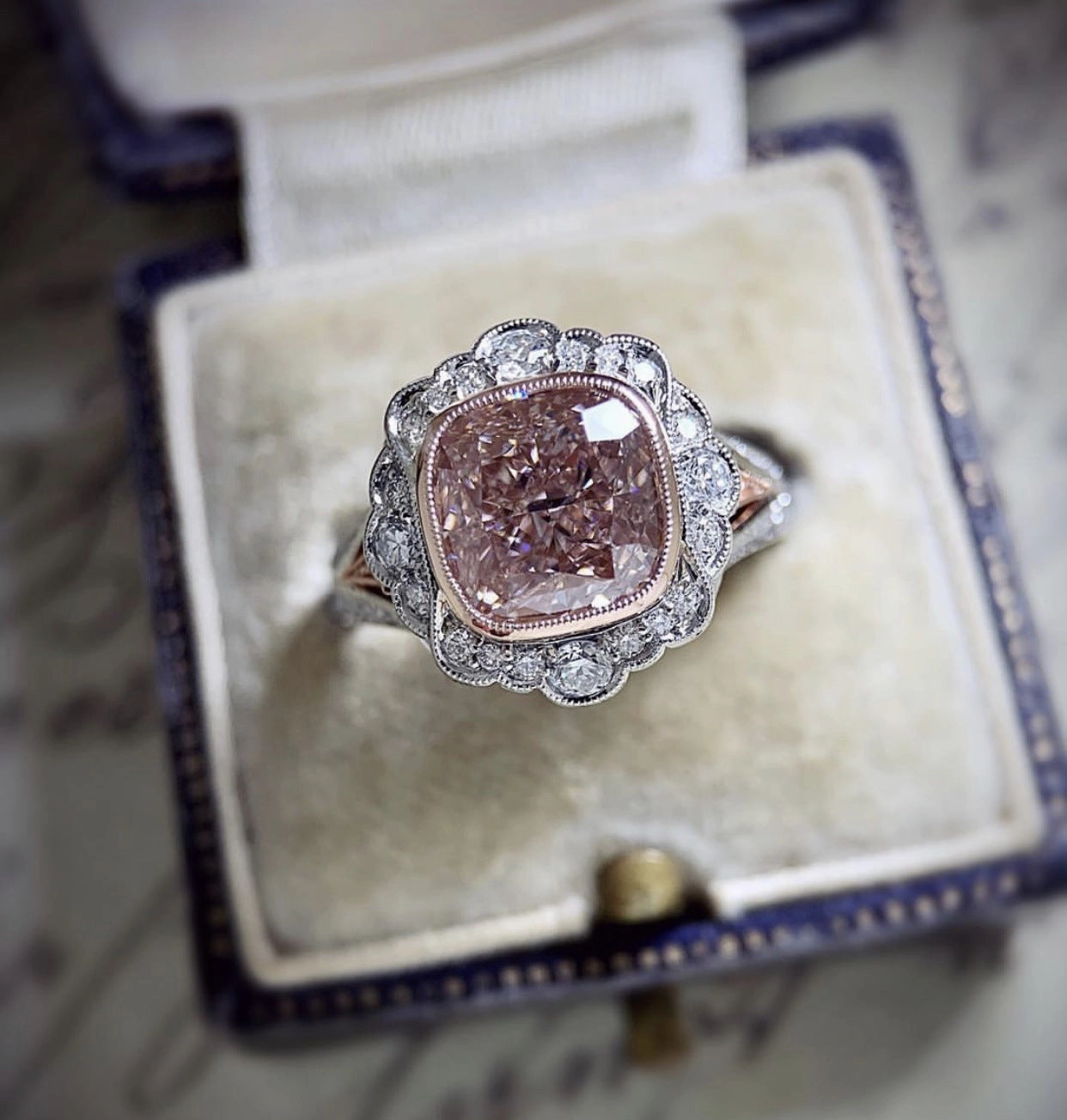Wholesale Alloy Inlaid Zircon Ring