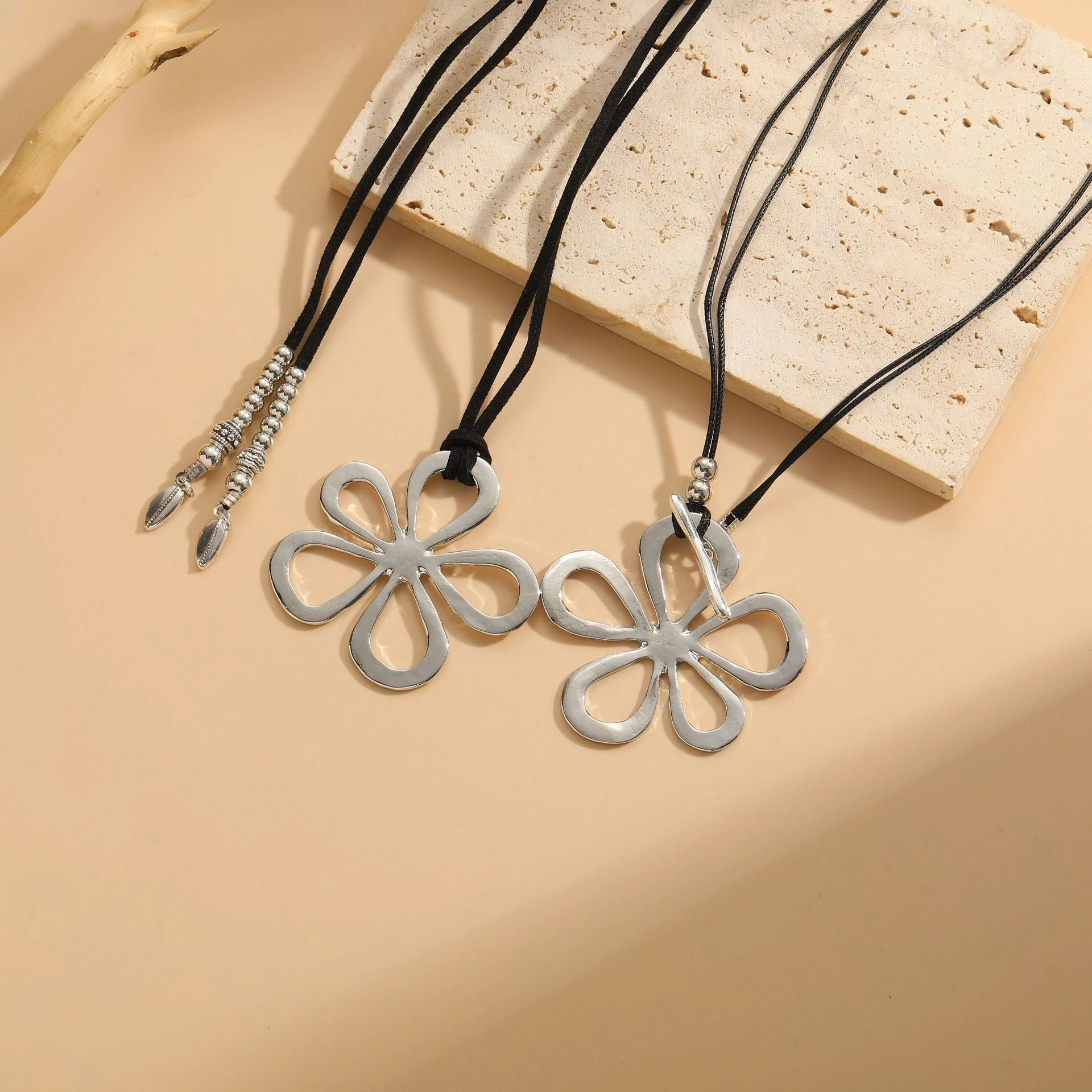 Wholesale Alloy Korean Velvet Wax Rope CCB Hollow Big Flower Pendant Necklaces