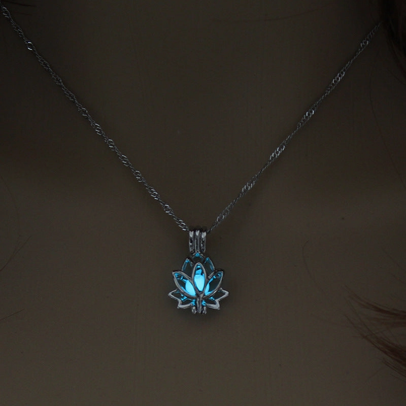 Wholesale Alloy Lotus Photo Box Luminous Pendant Necklace