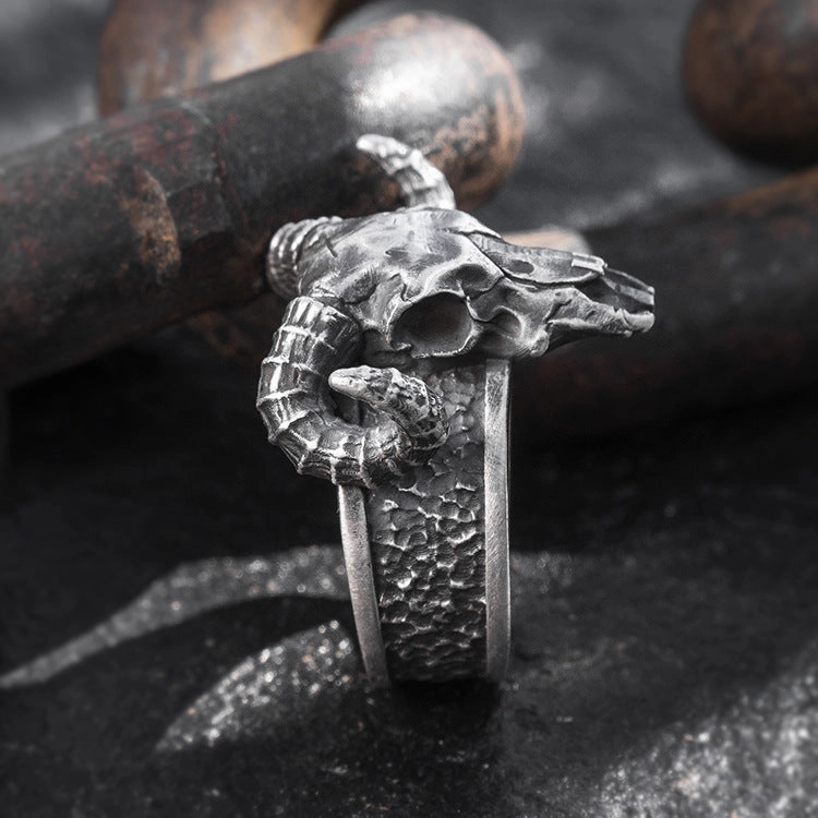 Wholesale Alloy Retro Punk Skull Horn Ring