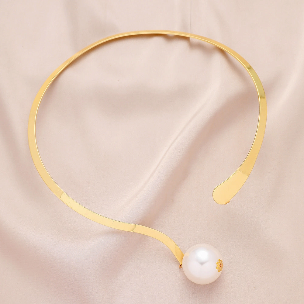 Wholesale Alloy Small Gold Bead Open Clavicle Necklace