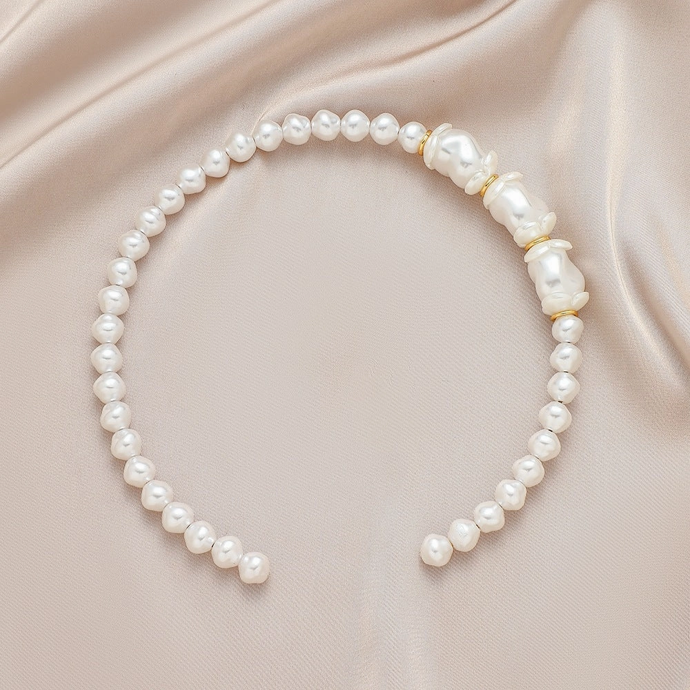 Wholesale Alloy Small Gold Bead Open Clavicle Necklace