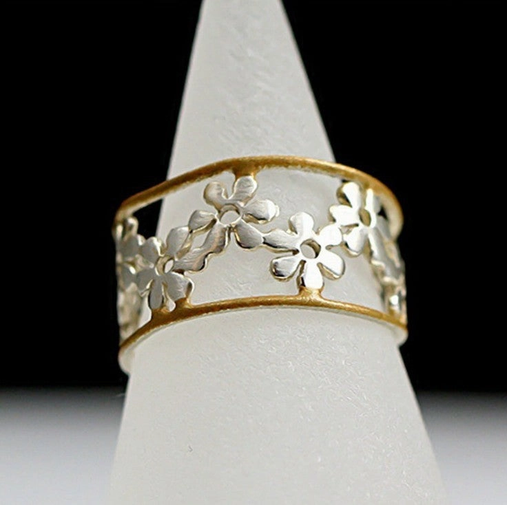 Wholesale Alloy Sunflower Chrysanthemum Plated 18k Rose Gold Two-tone Ring