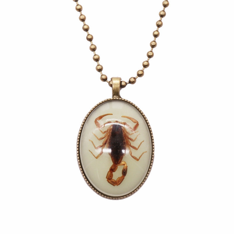 Wholesale Amber Insect Resin Necklace