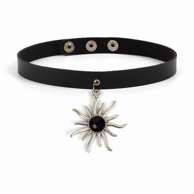 Wholesale Black Punk Choke Geometric Heart Leather Collar
