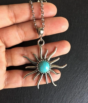 Wholesale Boho Sun Pendant Crackle Turquoise Alloy Necklaces
