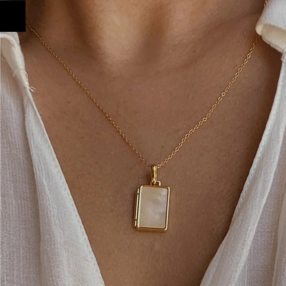 Wholesale Butterfly Seashell Photo Album Openable Copper Necklaces