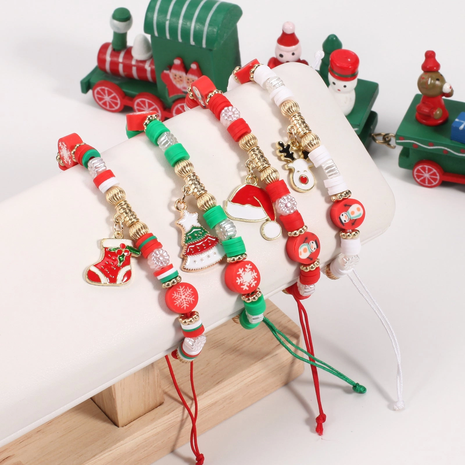Wholesale Christmas Woven Adjustable Snowman Christmas Tree Old Man Deer Antler Bracelet