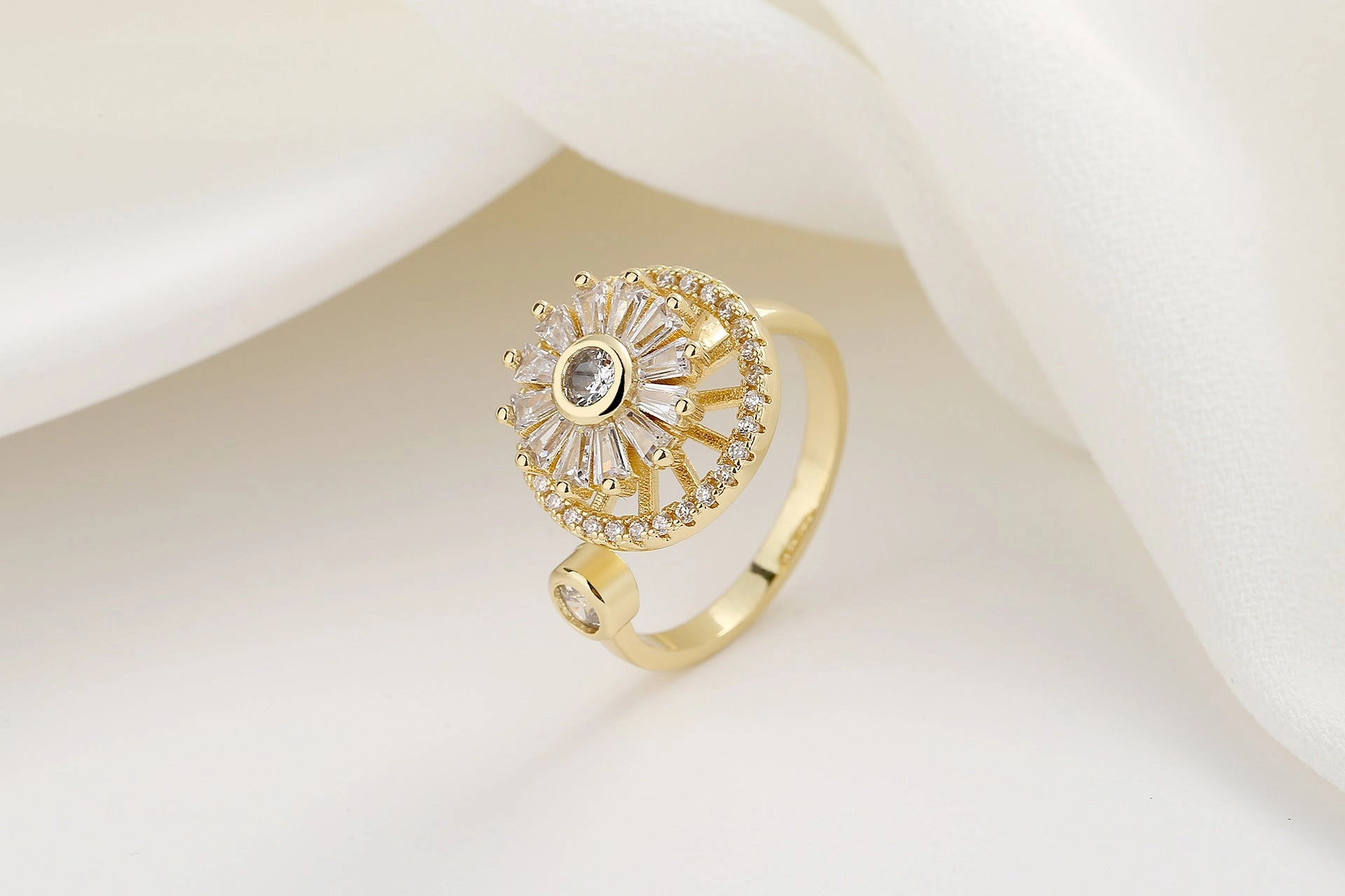 Wholesale Copper Spinning Clover Opening Adjustable Ring