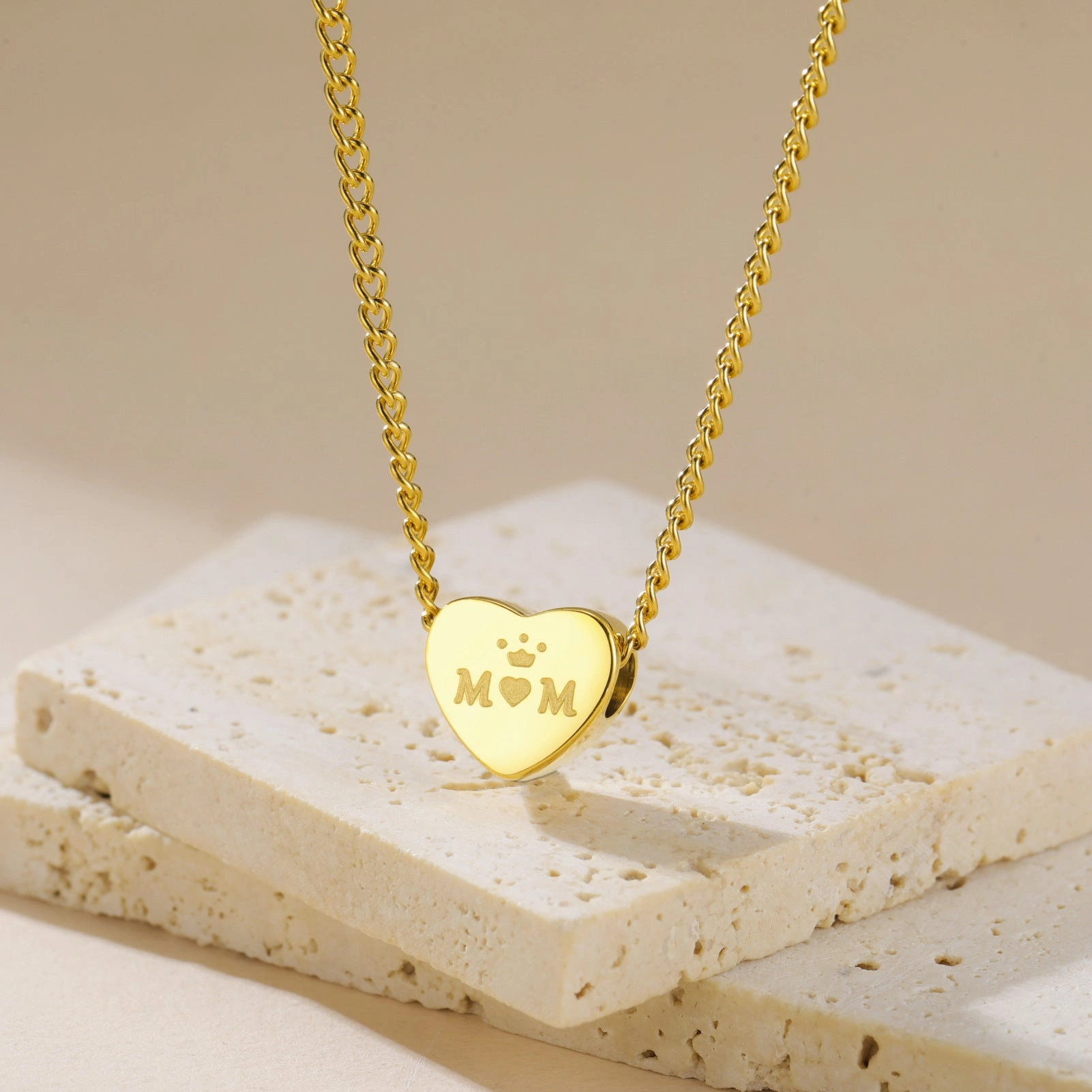 Wholesale Cross-border hot-selling stainless steel cut titanium steel love necklace