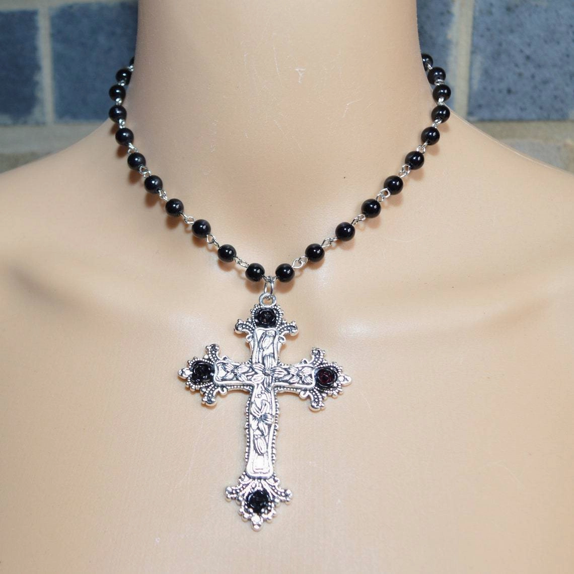 Wholesale Crosses Gothic White Pearl Pendants Alloy Necklaces