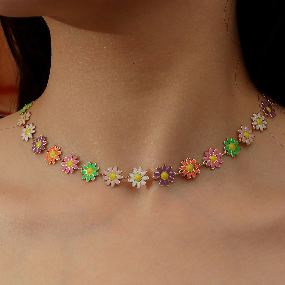 Wholesale Daisy Clavicle Alloy Necklaces