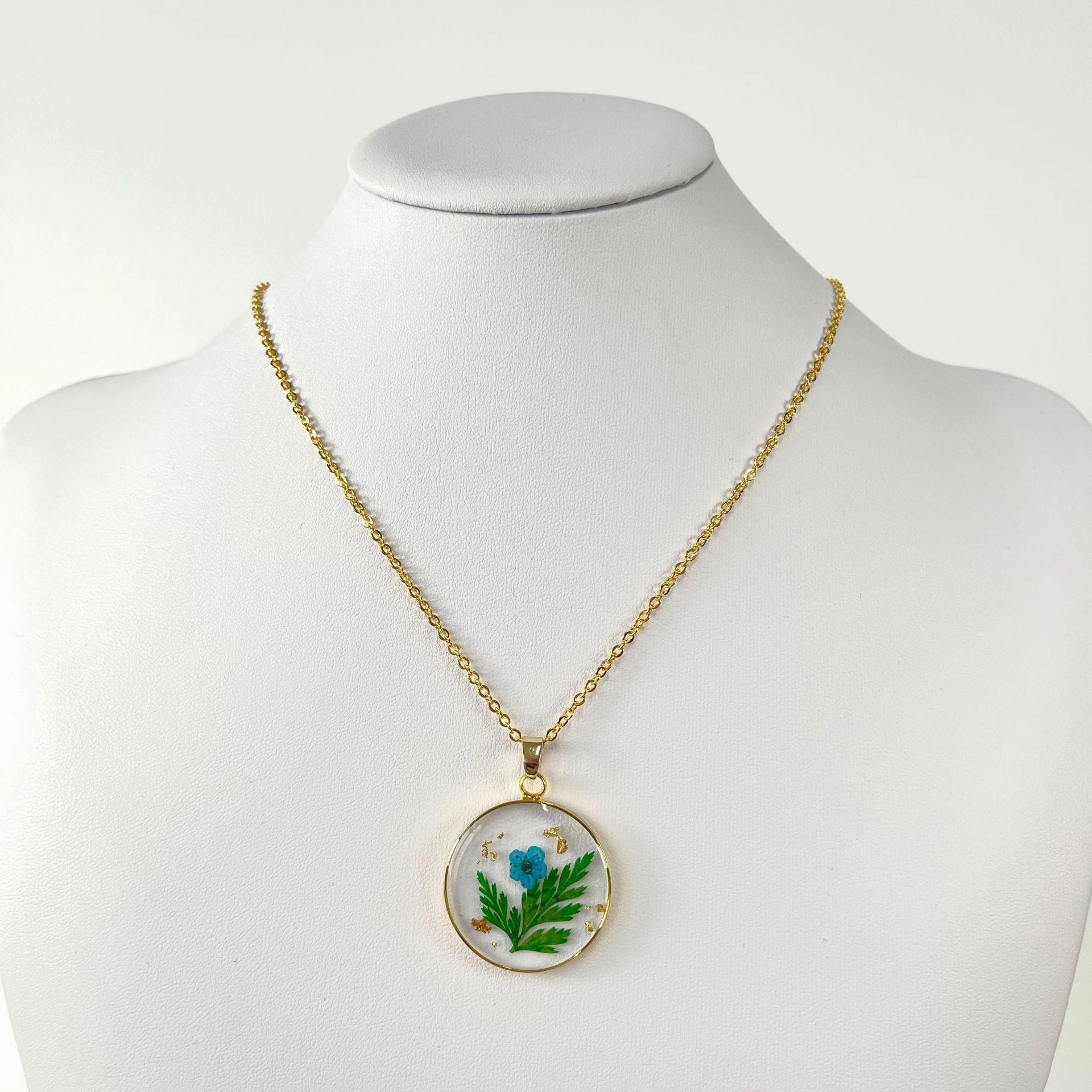 Wholesale Dried Flower Creative Resin Necklace