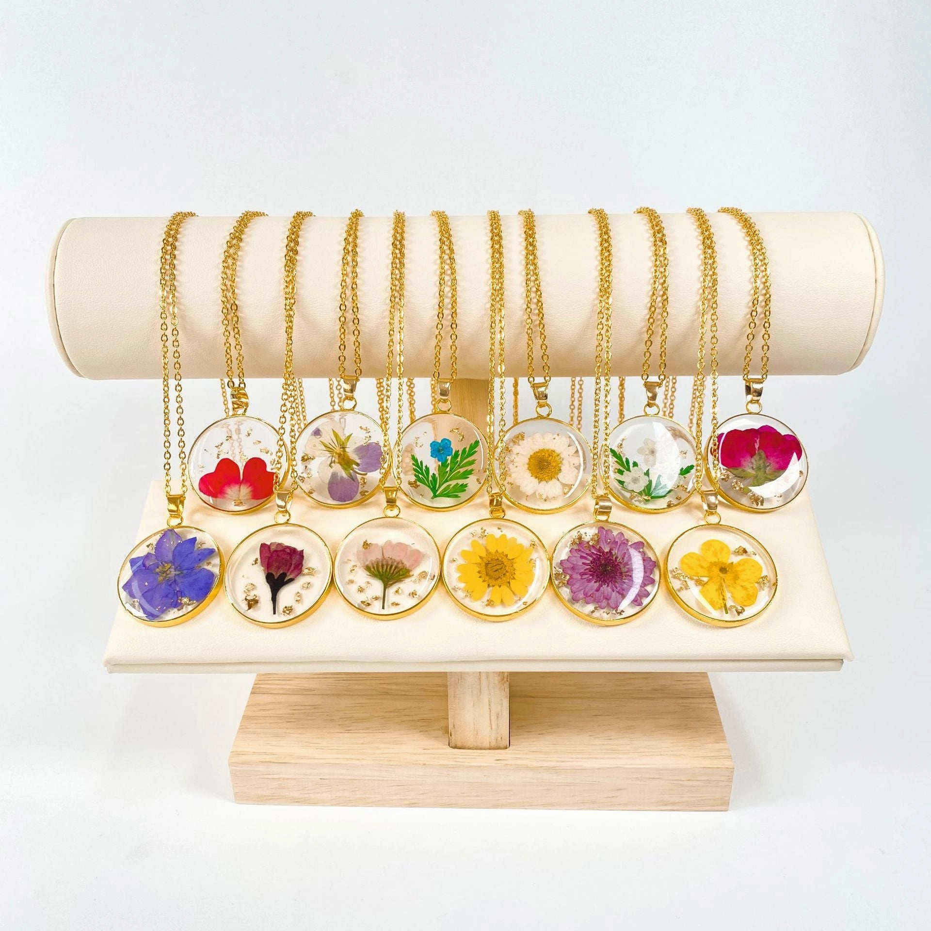 Wholesale Dried Flower Creative Resin Necklace