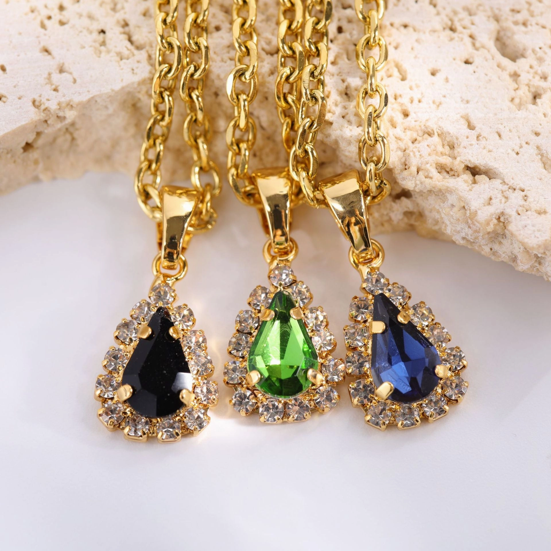Wholesale Drop Shape Zircon Full Diamond Copper Necklaces