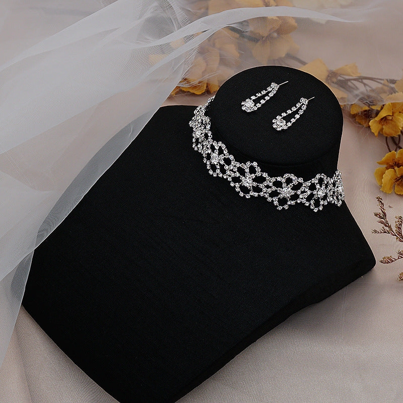 Wholesale Full Diamond Flower Shiny Necklaces