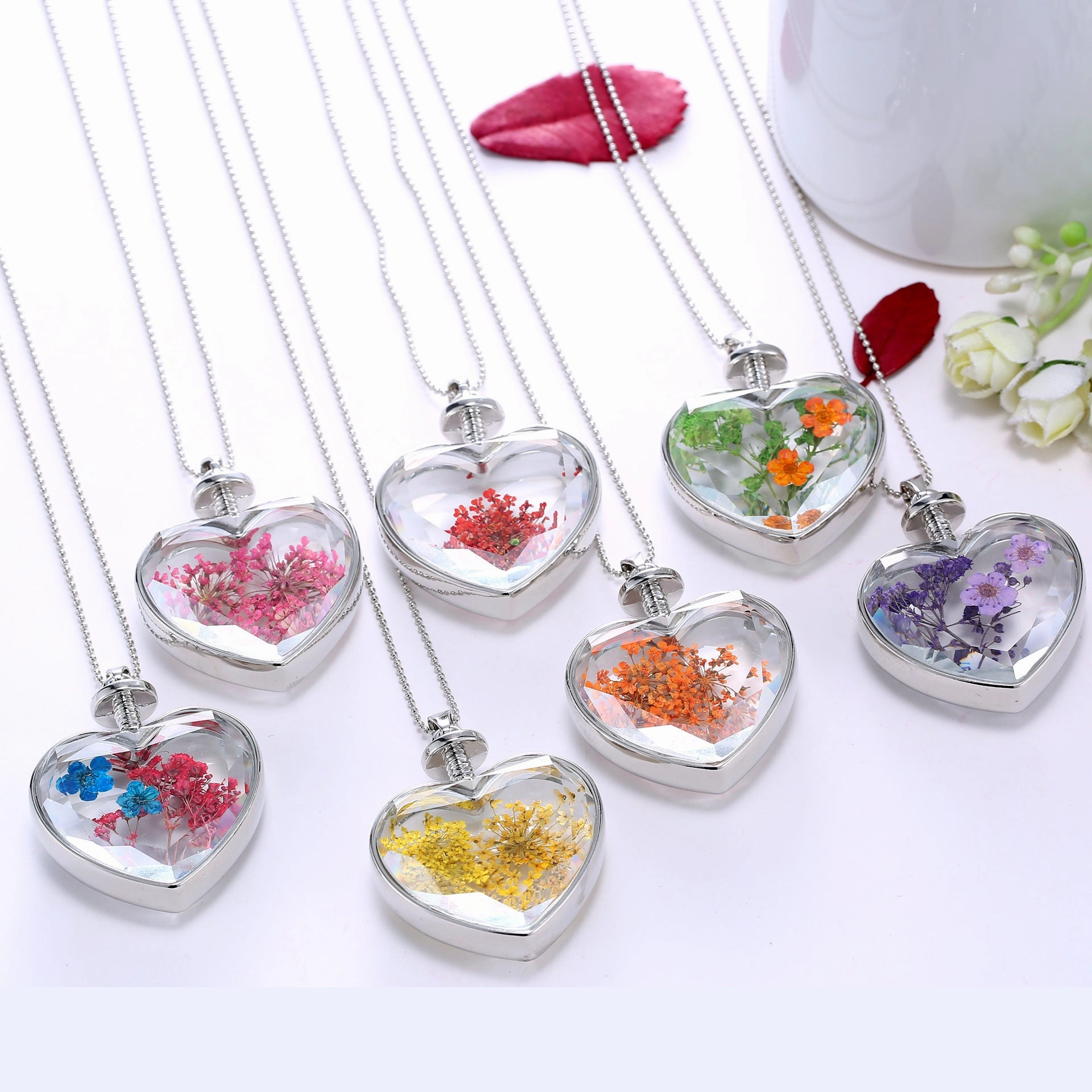 Wholesale Heart Pendant Flowers Heart Crystal Various Plant Dried Flowers Alloy Necklaces