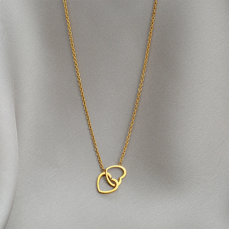 Wholesale Heart Shape Clavicle Titanium Steel Necklaces