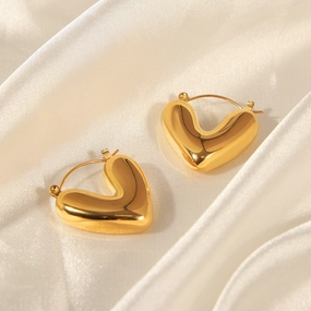 Wholesale Heart-shaped Titanium Steel Necklaces