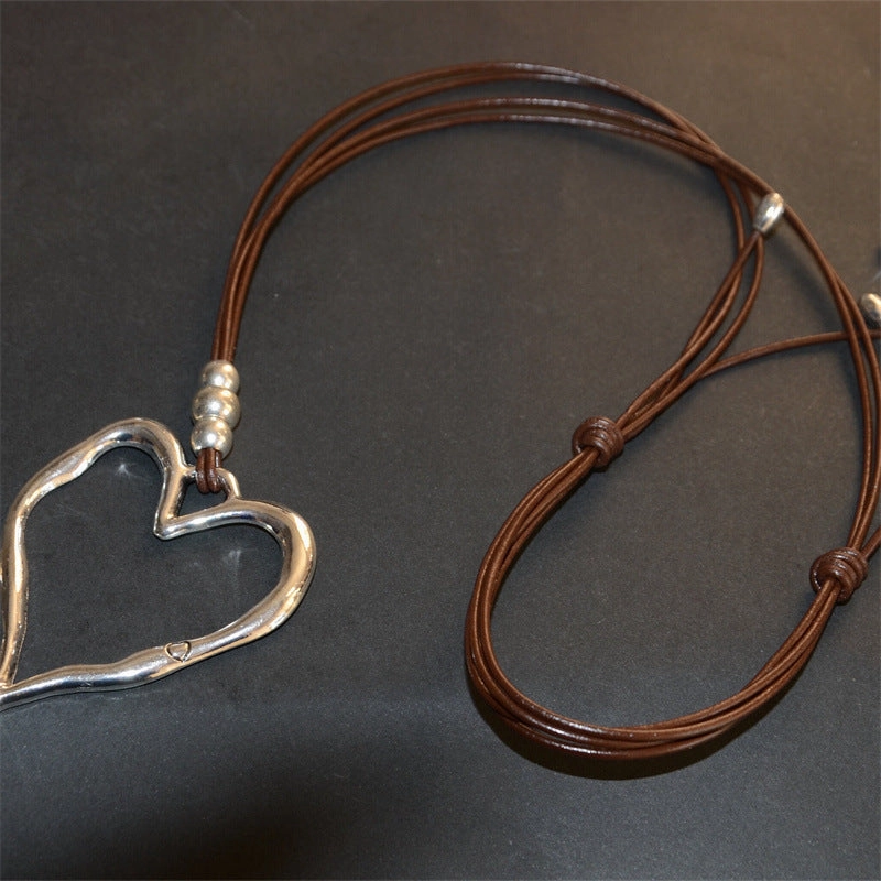 Wholesale Heart Vintage Alloy Necklaces