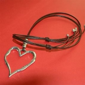 Wholesale Heart Vintage Alloy Necklaces