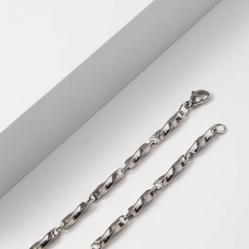 Wholesale Hip Hop Mobius Ring Titanium Steel Temperament Stainless Steel Necklaces