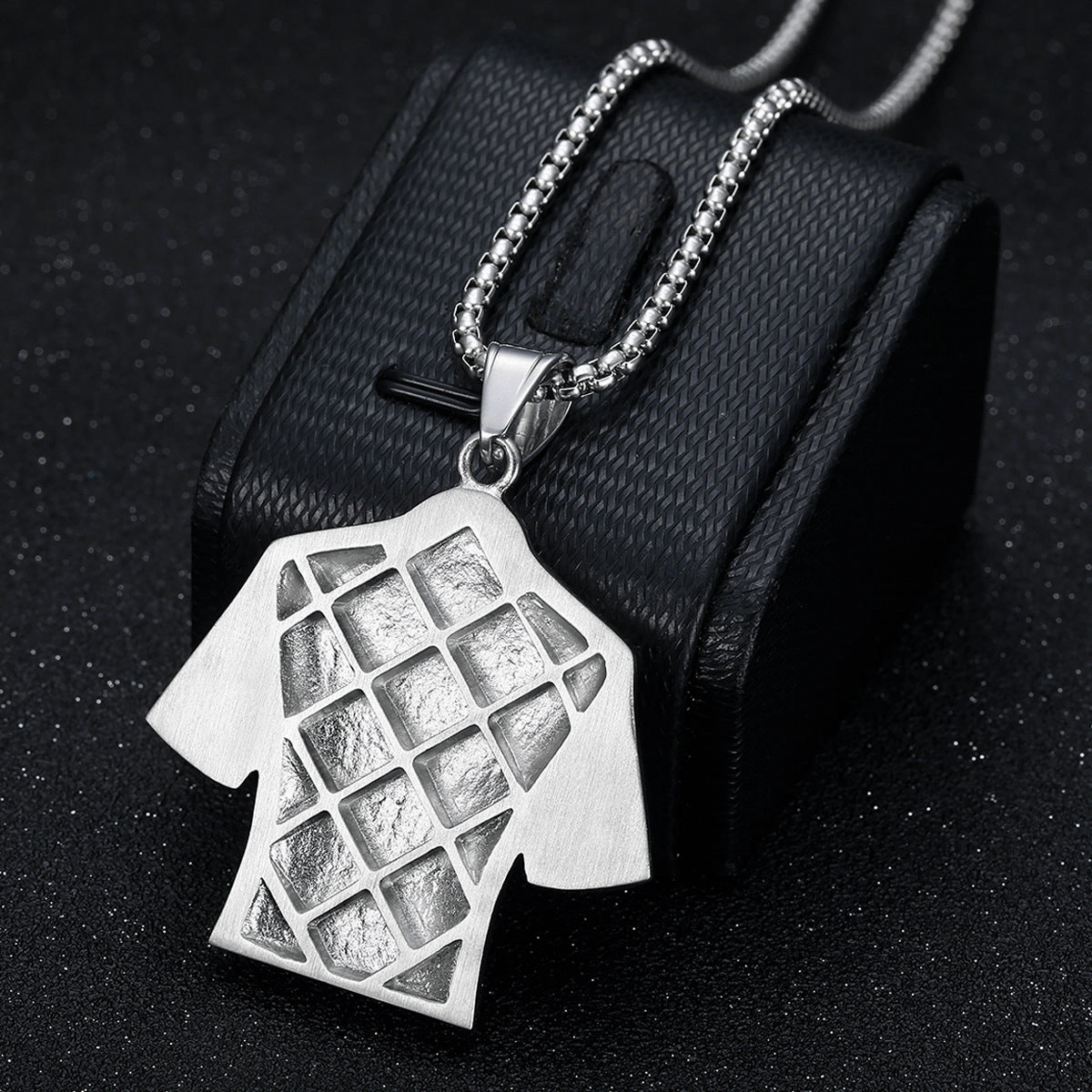 Wholesale HIPHOP titanium steel gold-plated diamond-embedded Jersey pendant necklace