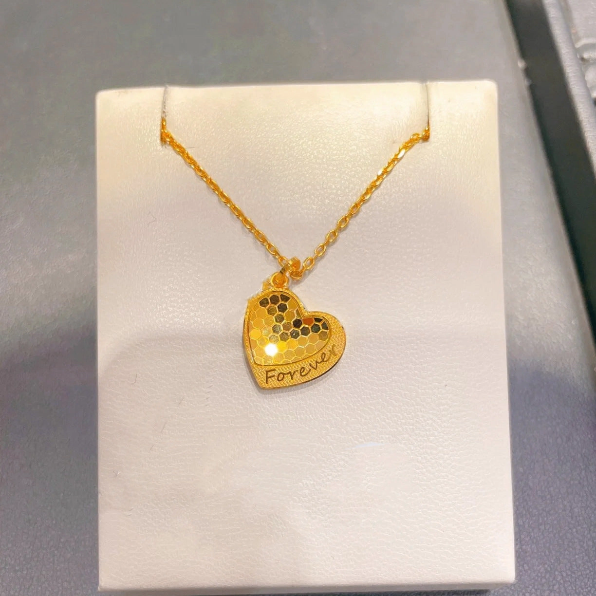 Wholesale Honeycomb Love Fish Scale Peach Heart Shape Titanium Steel Necklaces